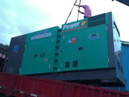 胡场镇柴油发电机组转速不稳定时，如何对发动机进行维护？