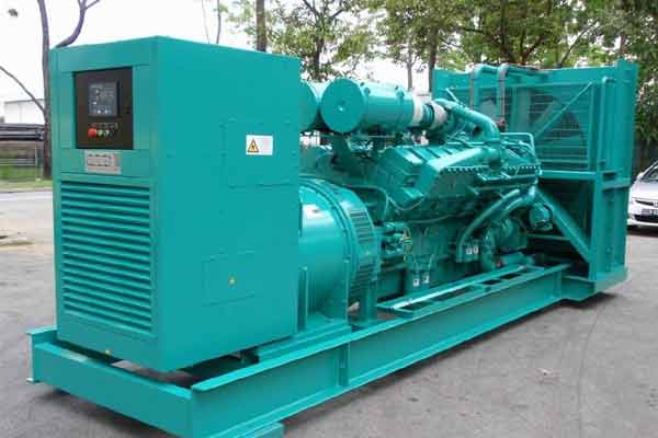 胡场镇柴油发电机组电压不稳定怎样维修？