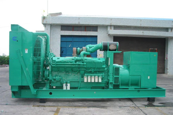 胡场镇工厂发电机应急发电时如何更准确地检查发电机状态？